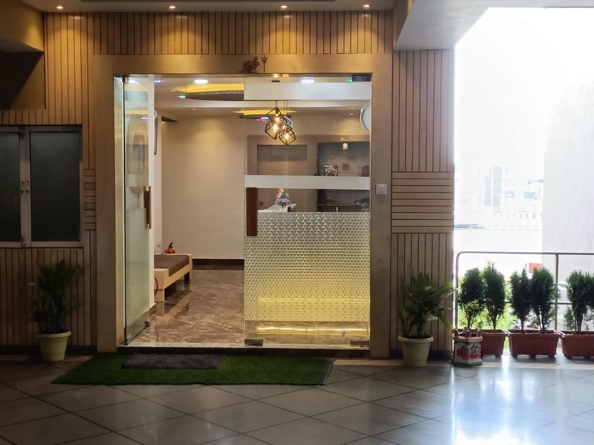 Fabhotel Symphony Grand Ahmedabad Exterior foto