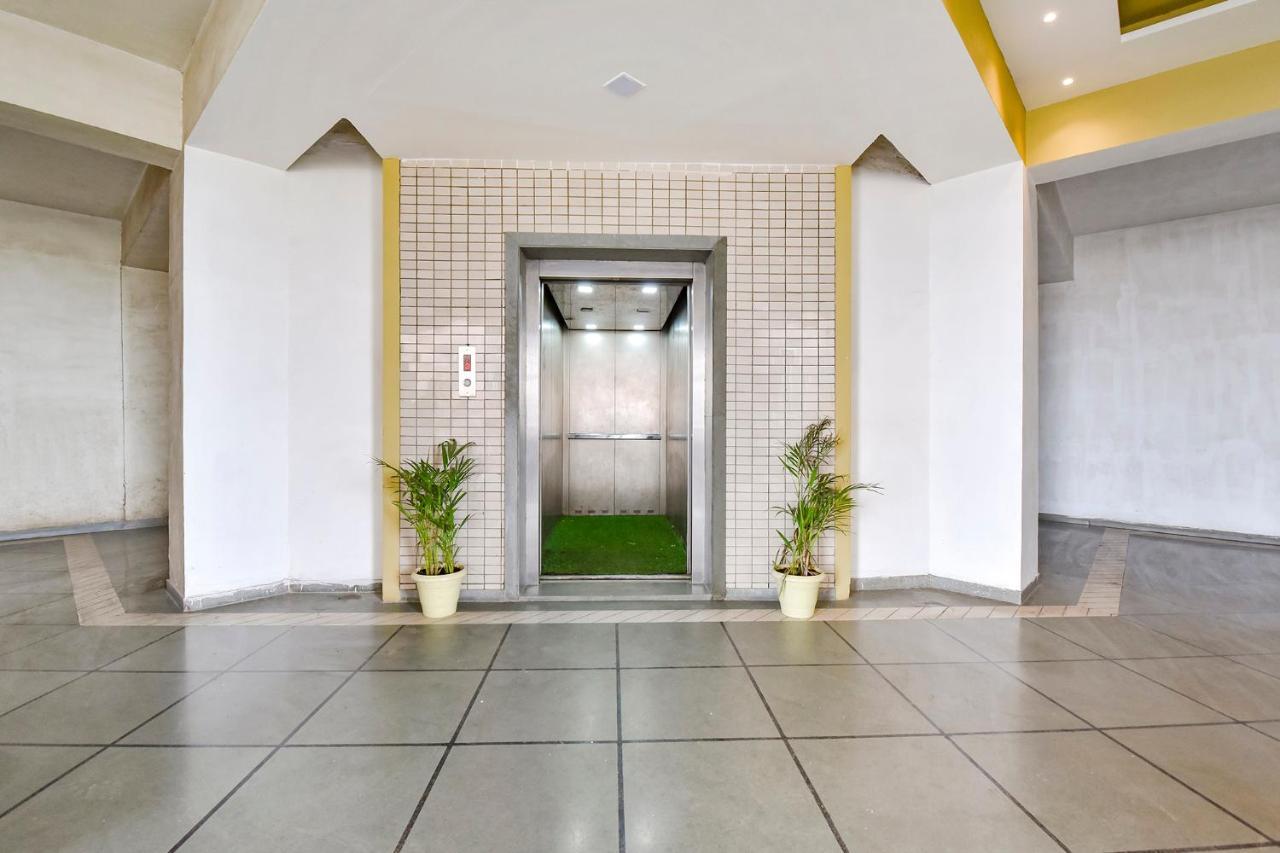 Fabhotel Symphony Grand Ahmedabad Exterior foto