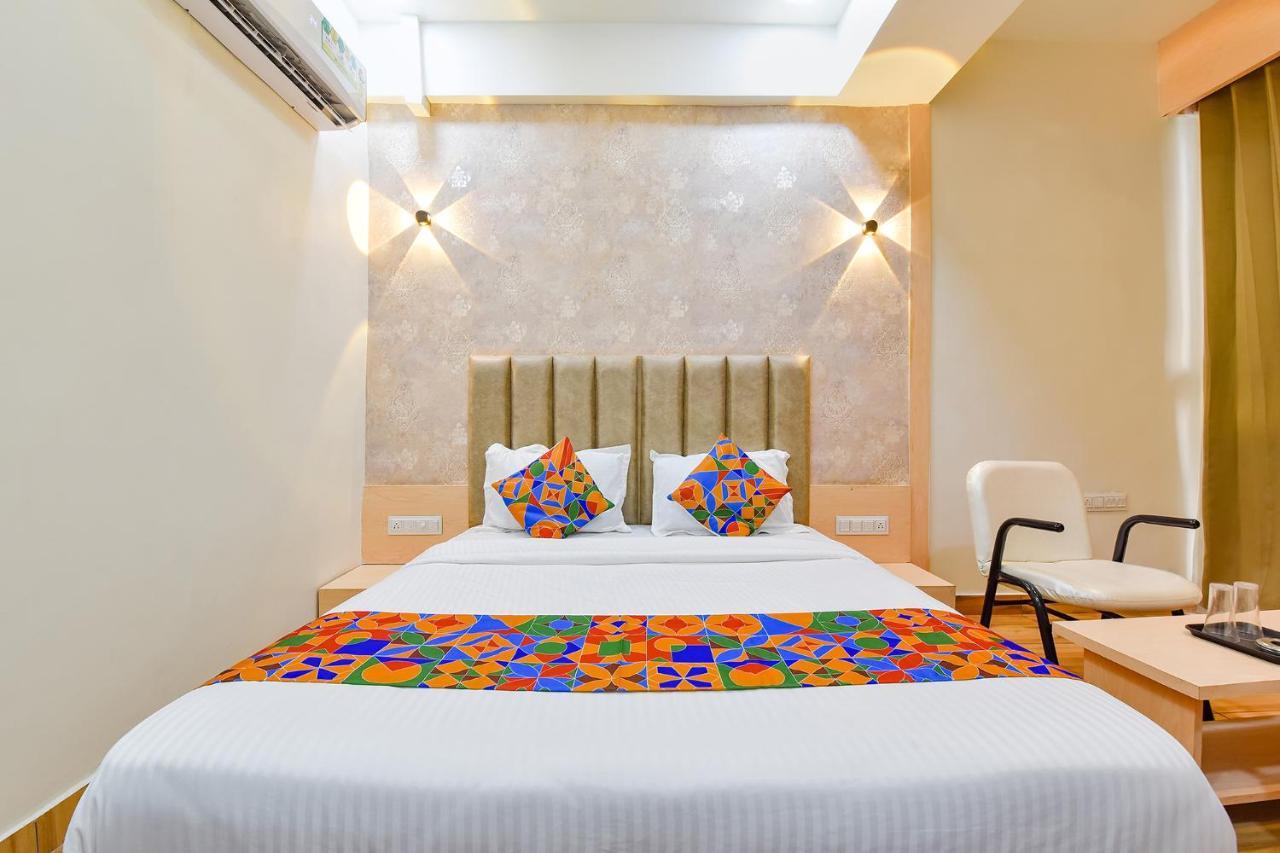 Fabhotel Symphony Grand Ahmedabad Exterior foto