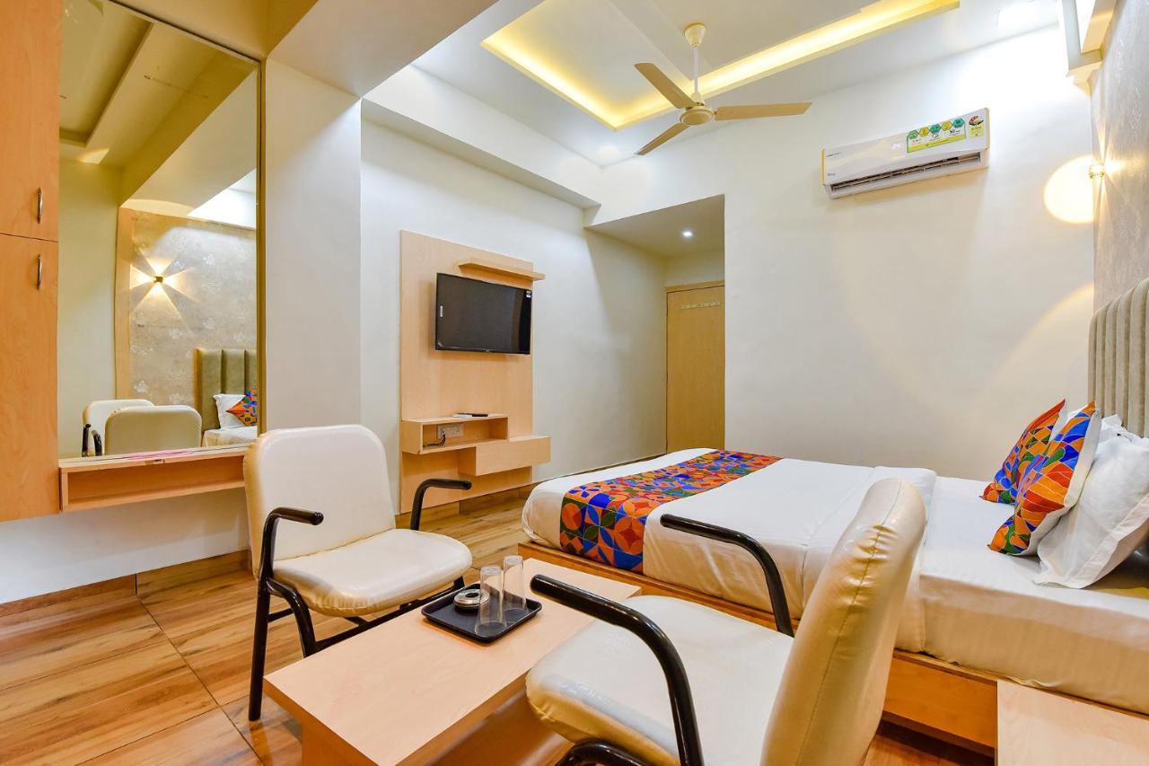 Fabhotel Symphony Grand Ahmedabad Exterior foto
