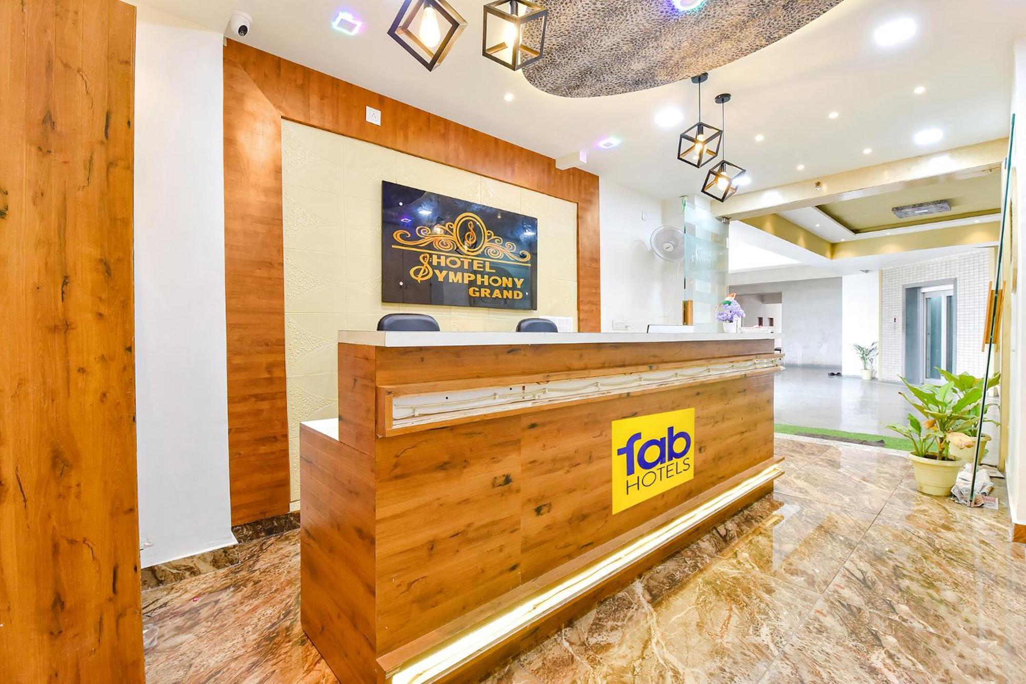 Fabhotel Symphony Grand Ahmedabad Exterior foto