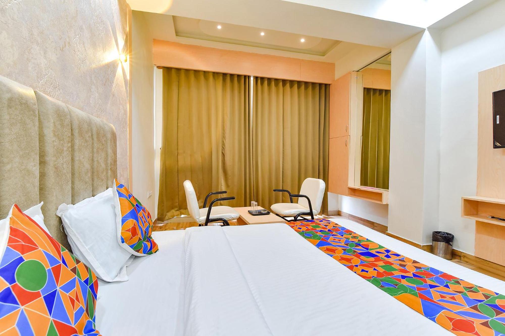 Fabhotel Symphony Grand Ahmedabad Exterior foto