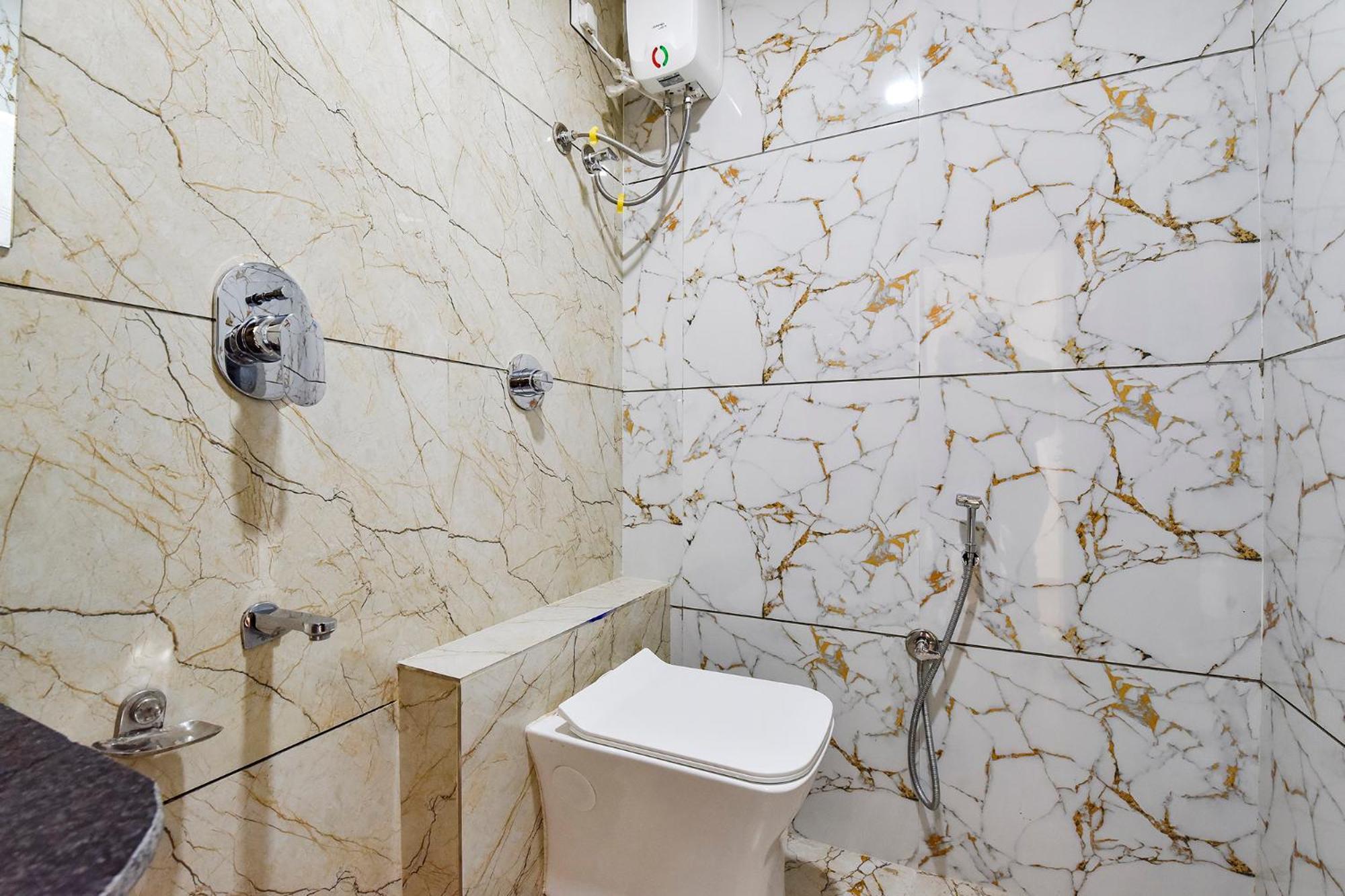 Fabhotel Symphony Grand Ahmedabad Exterior foto