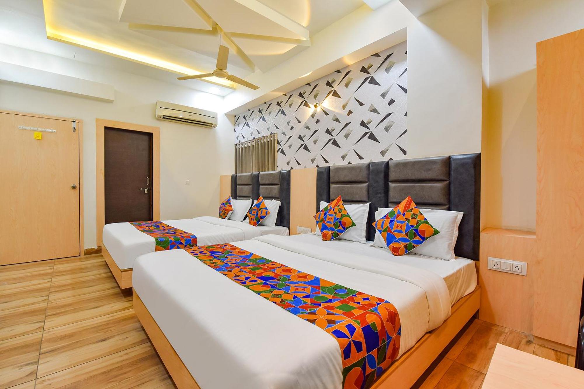 Fabhotel Symphony Grand Ahmedabad Exterior foto